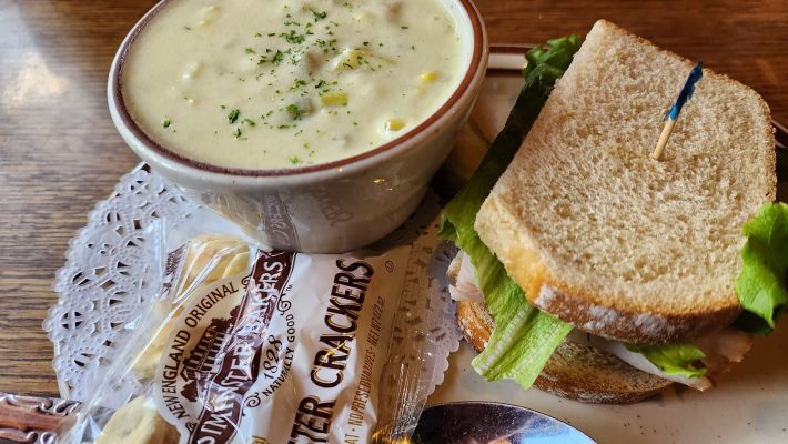 Echo Lake Cafe soup and sandwich